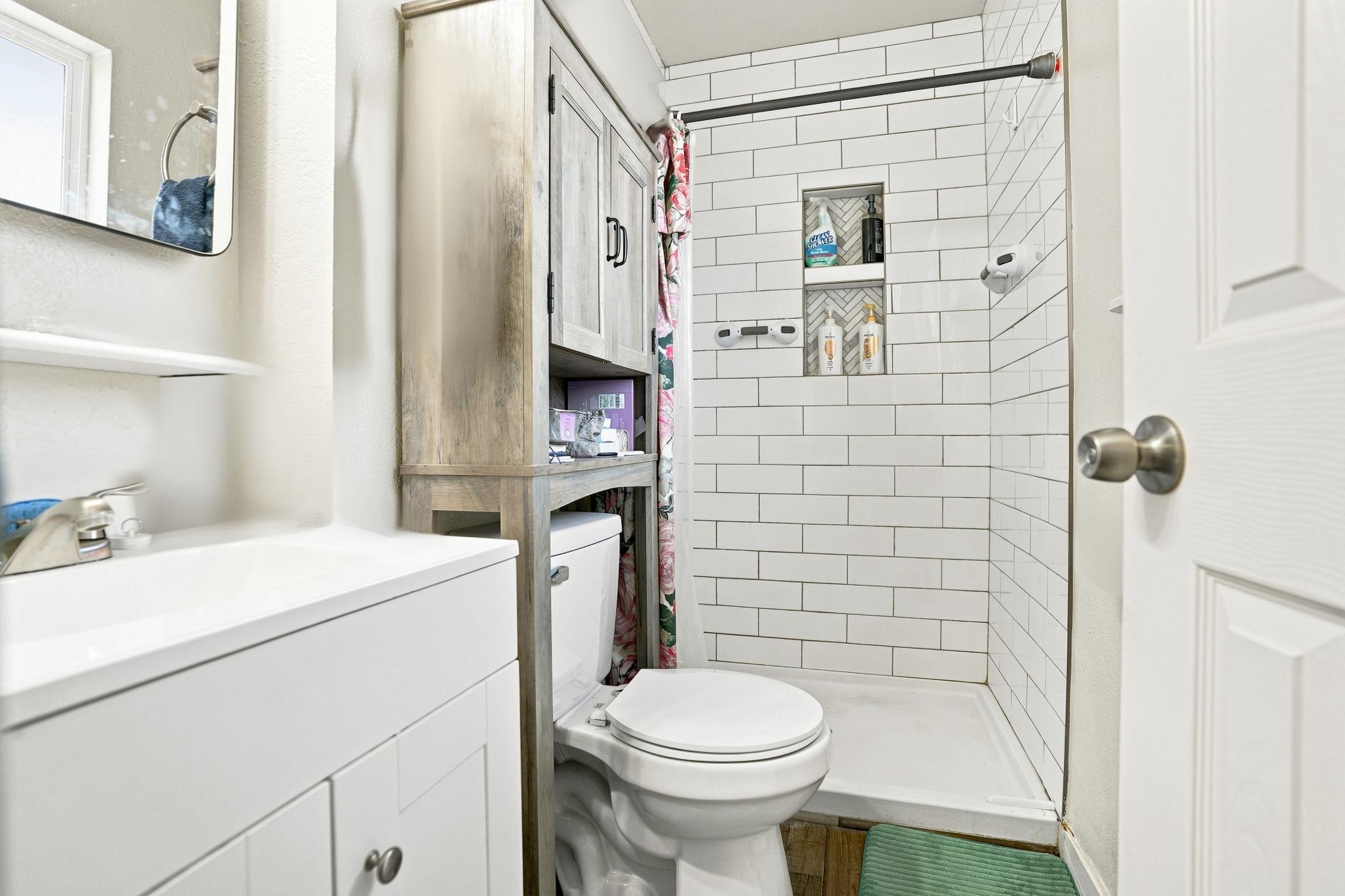 3196 Jamison Avenue Property Photo 19