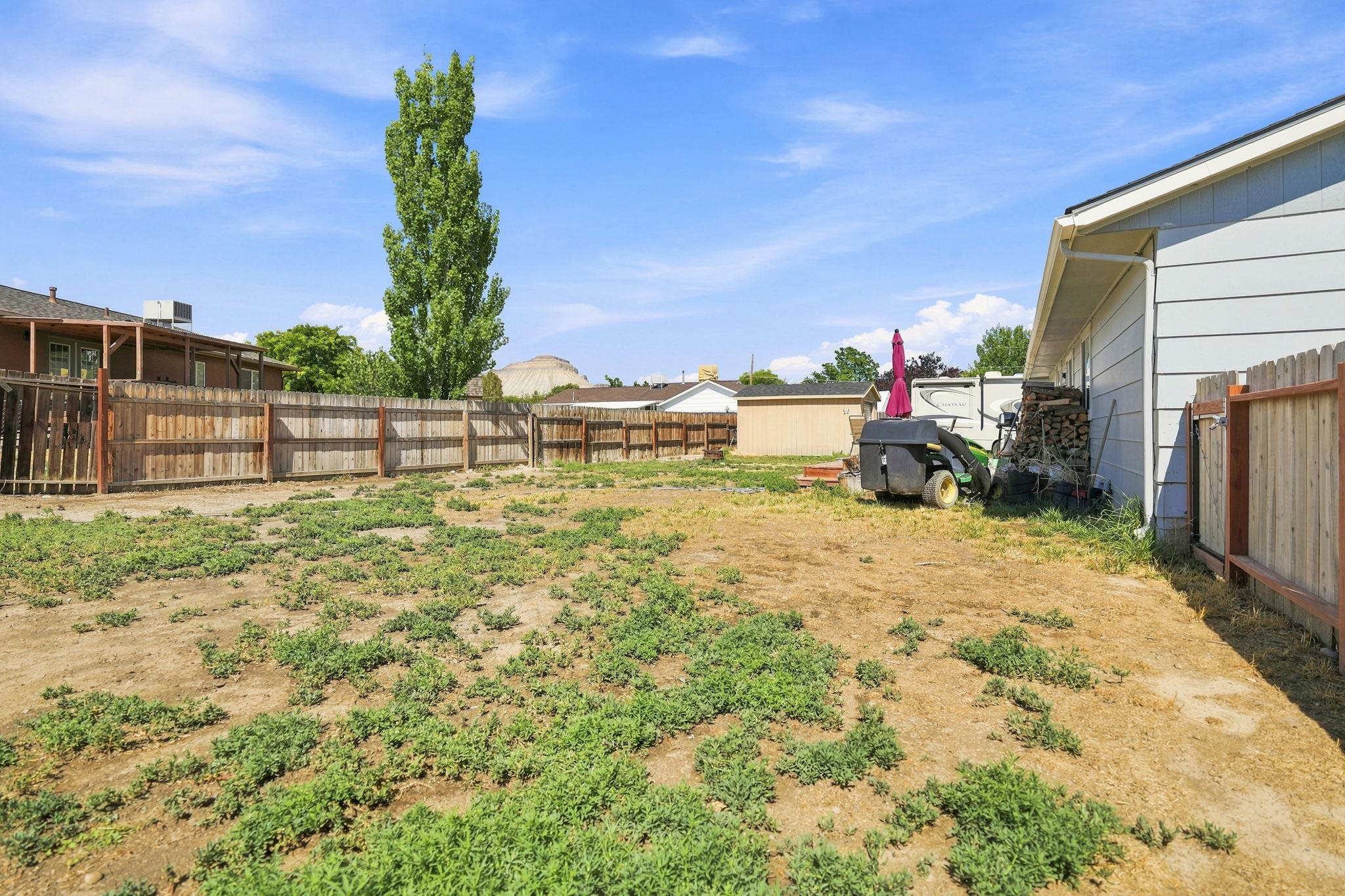 3196 Jamison Avenue Property Photo 23
