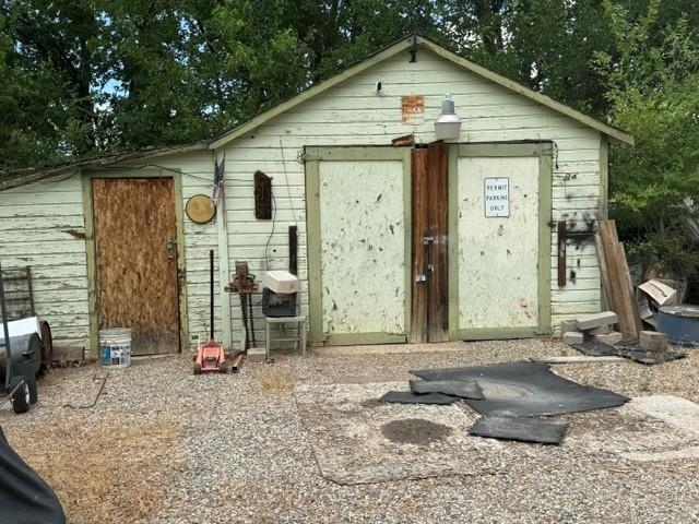 2904 B 1/2 Road Property Photo 6