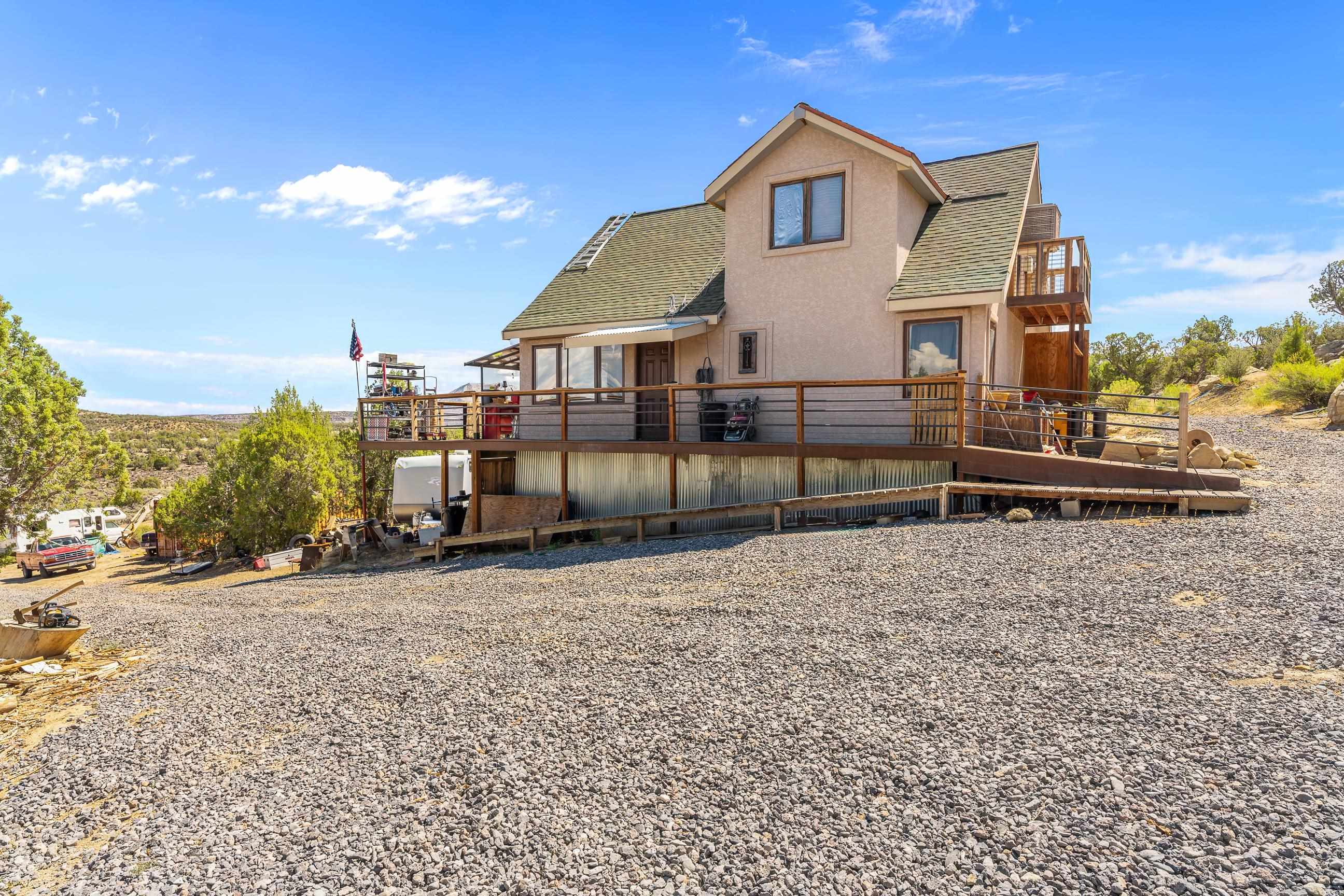 4452 Horse Canyon Road Property Photo 3