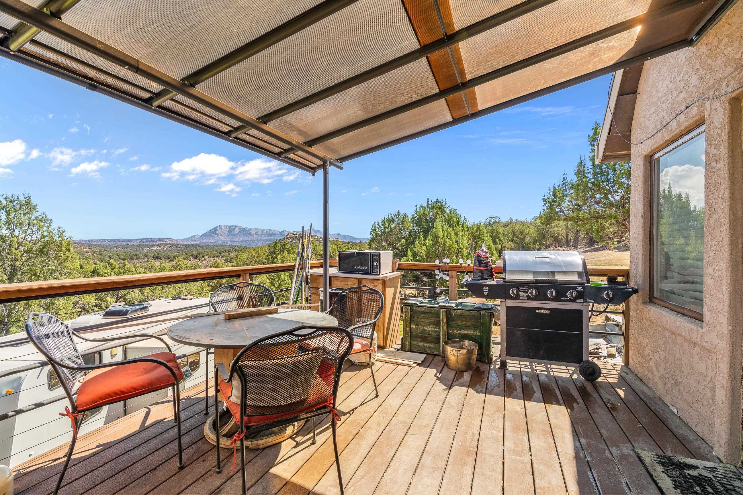 4452 Horse Canyon Road Property Photo 5