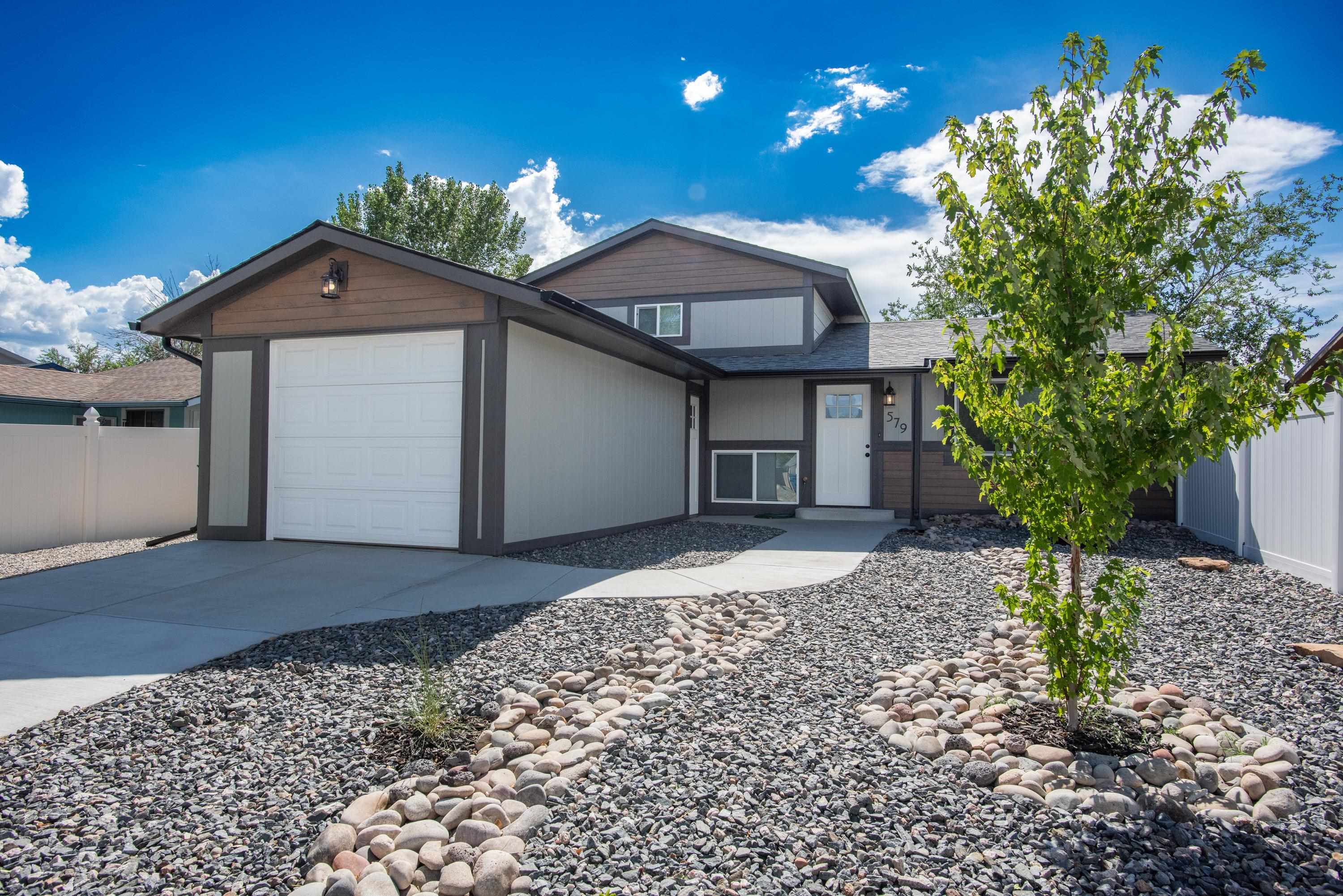 579 Plainview Court Property Photo 1