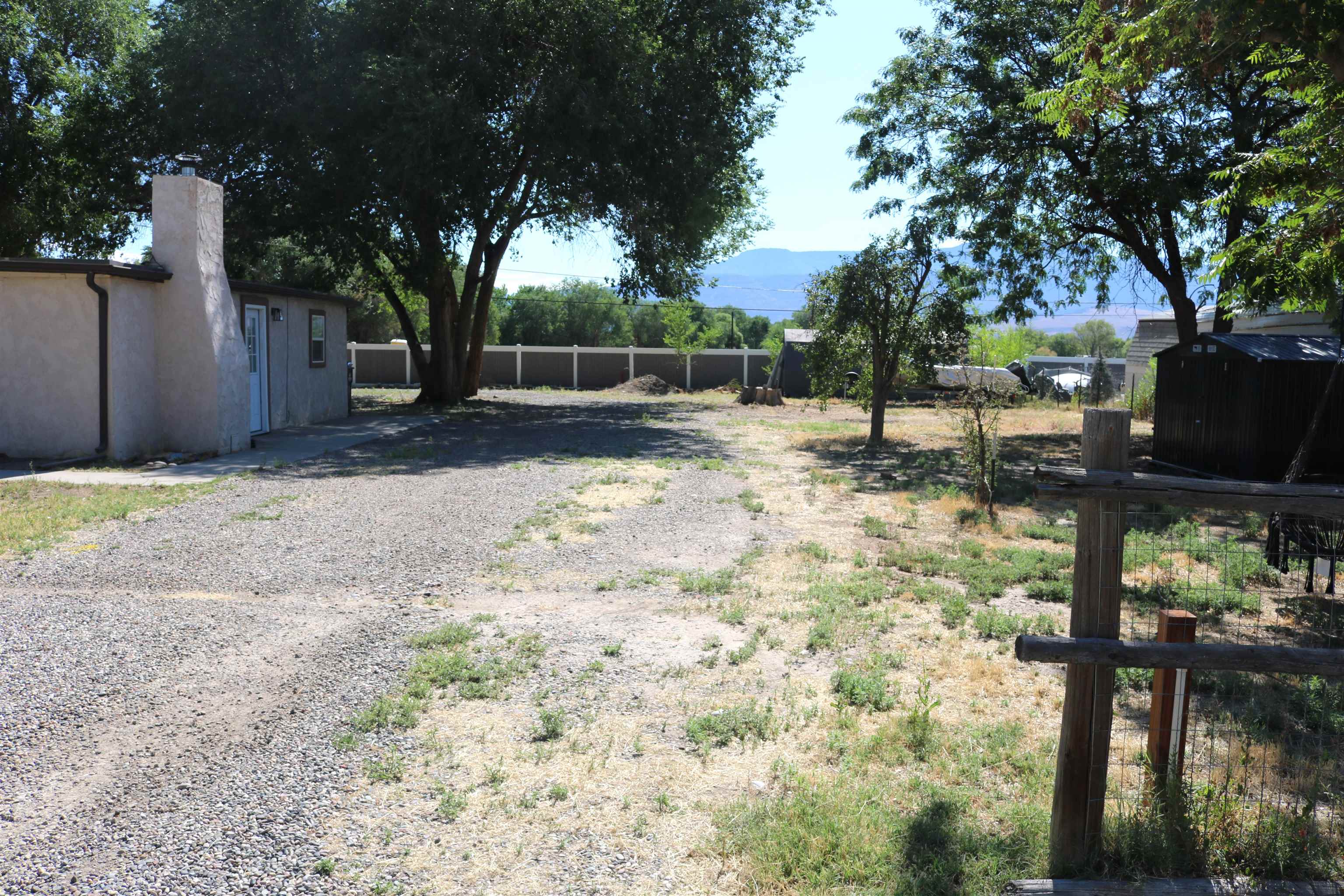 3323 F 5/8 Road Property Photo 6