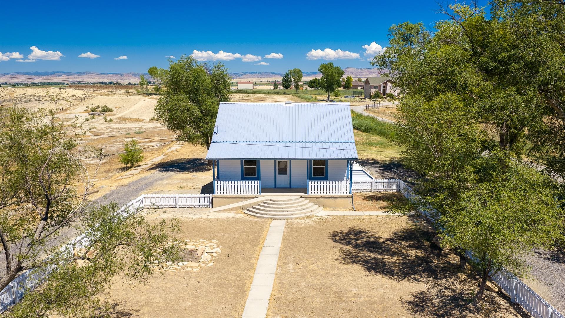 1376 N Road Property Photo 1
