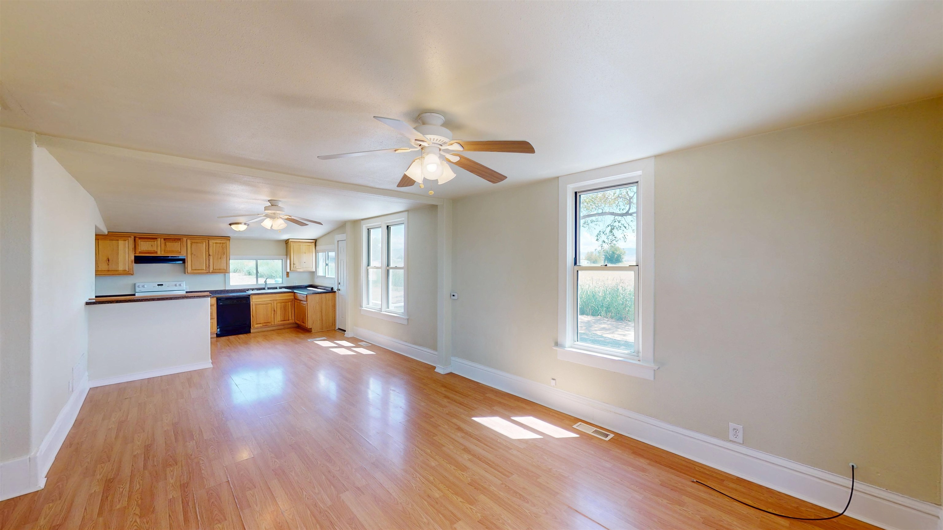 1376 N Road Property Photo 3