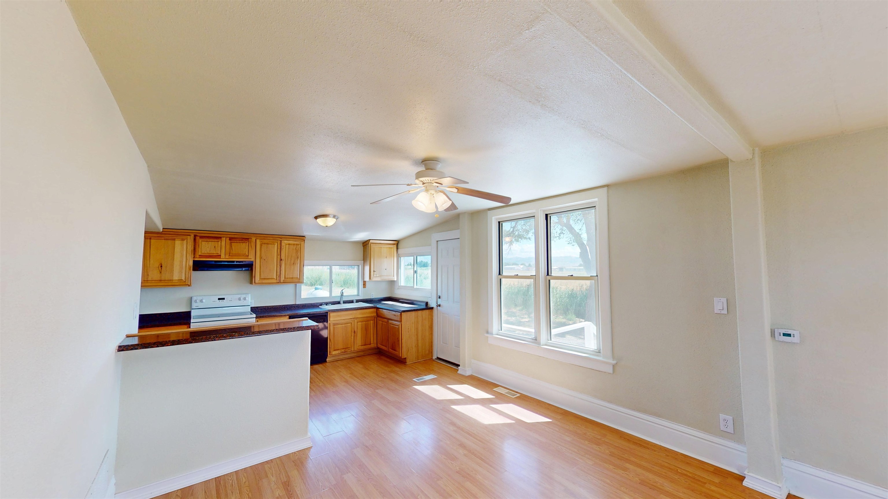 1376 N Road Property Photo 4