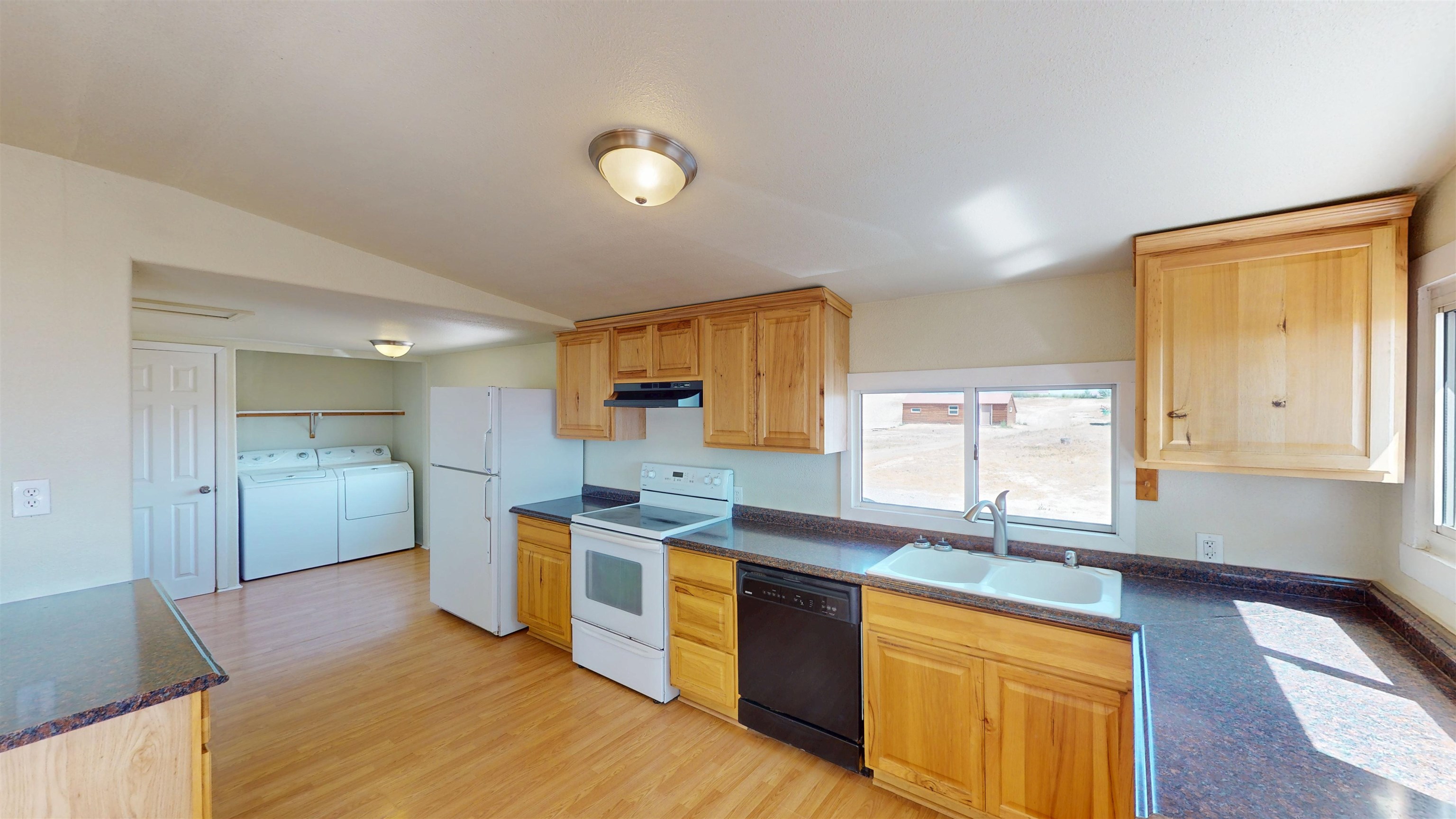 1376 N Road Property Photo 6