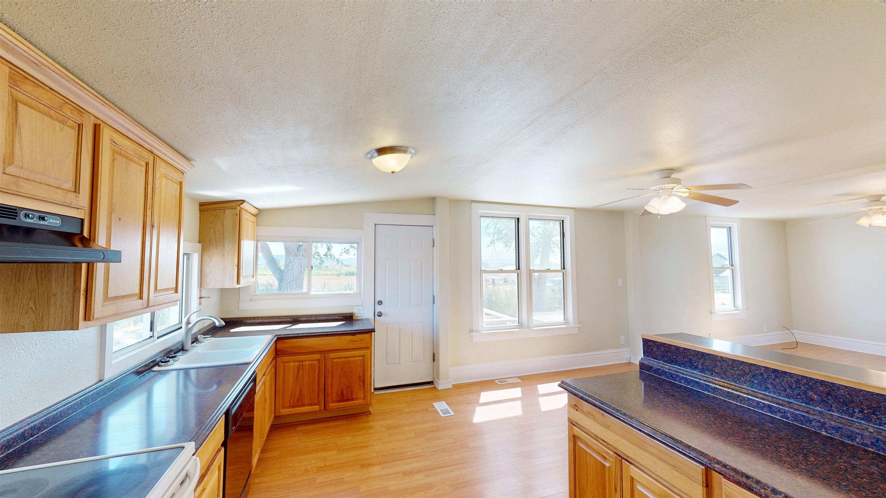 1376 N Road Property Photo 9
