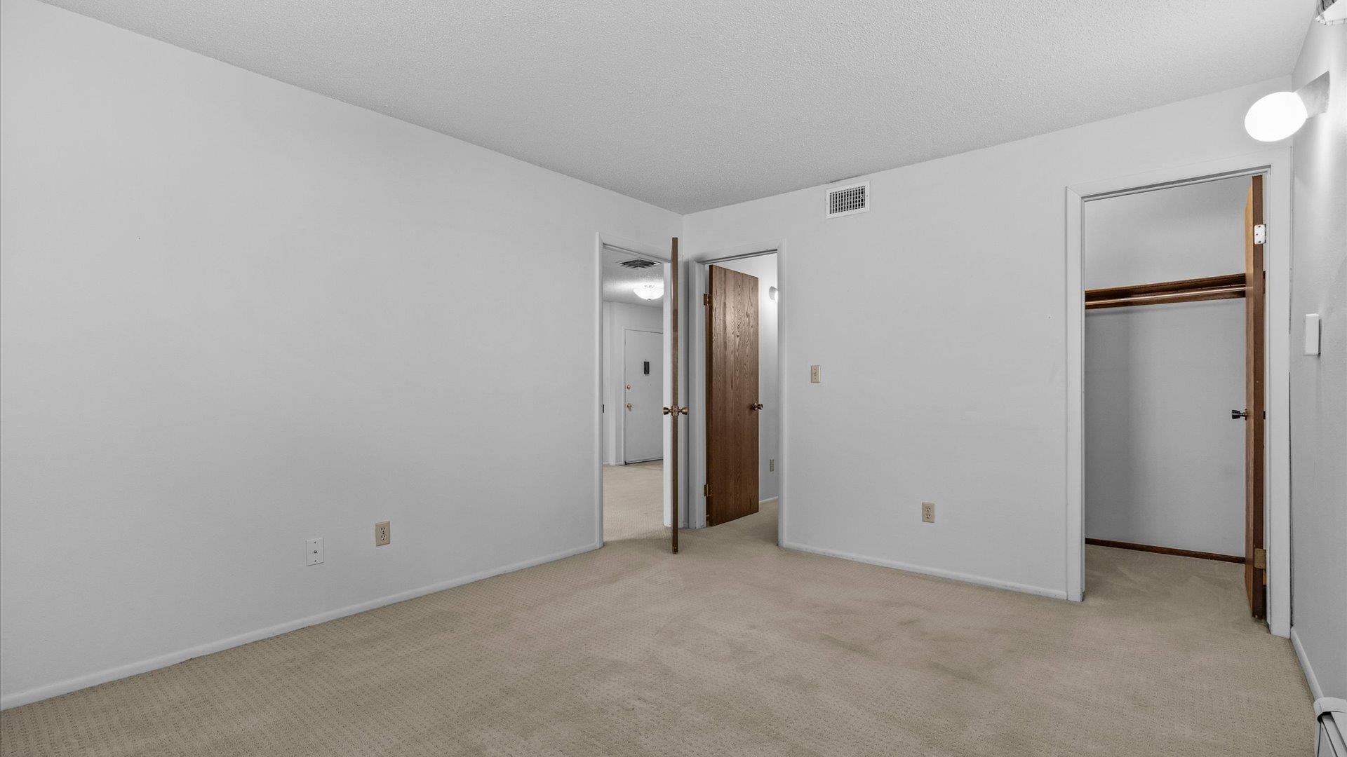 3231 Lakeside Drive Property Photo 12