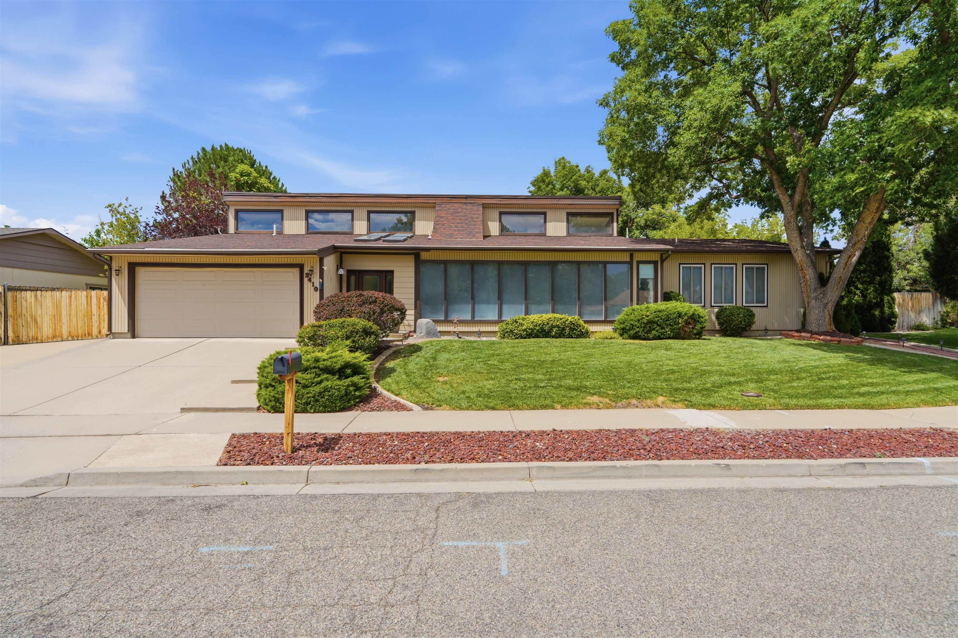 2410 Apricot Court Property Photo 1