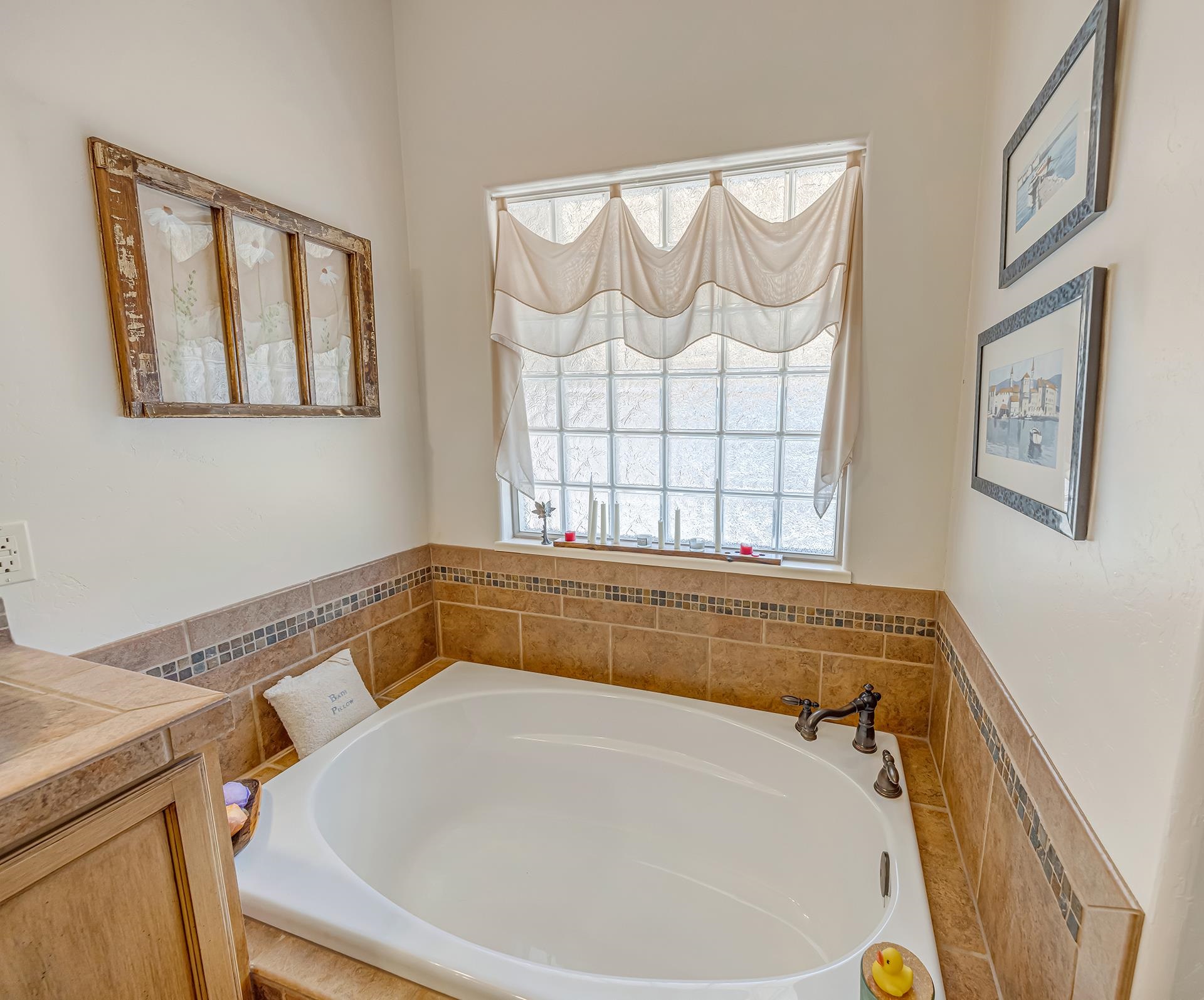 671 Tahoe Circle Property Photo 15