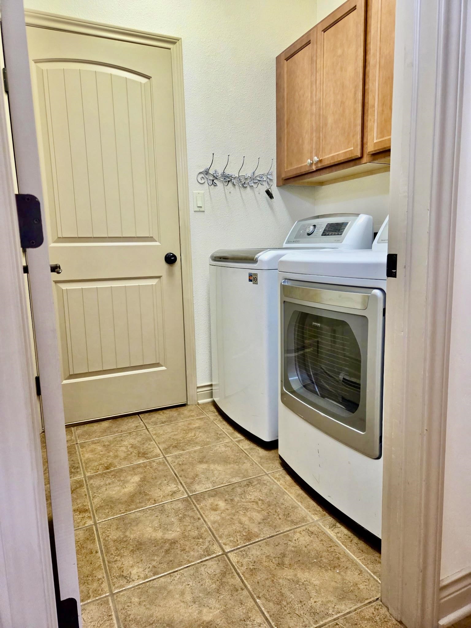 671 Tahoe Circle Property Photo 23