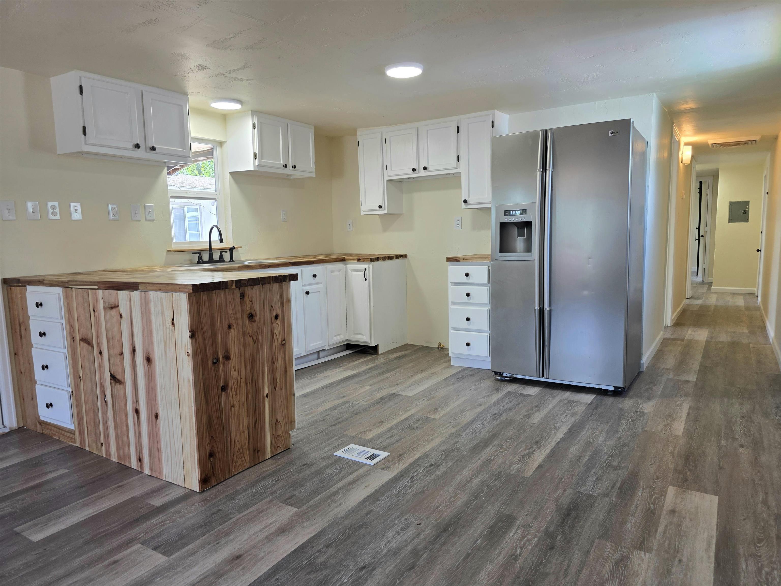 3268 E Road Property Photo 5
