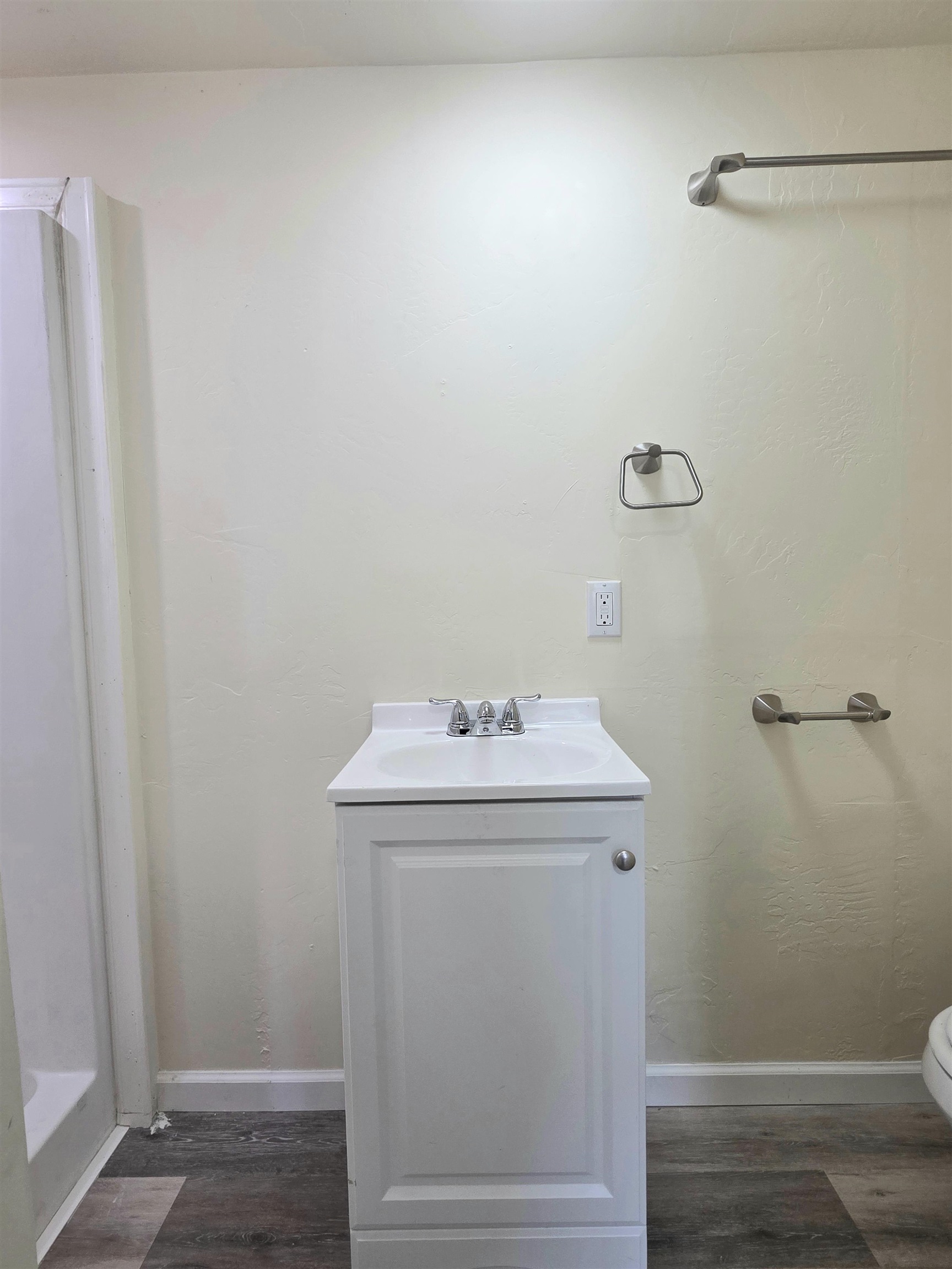 3268 E Road Property Photo 13