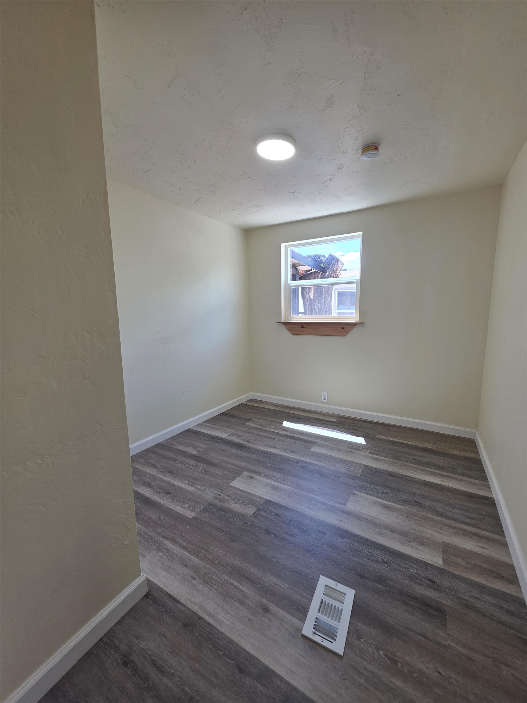 3268 E Road Property Photo 18