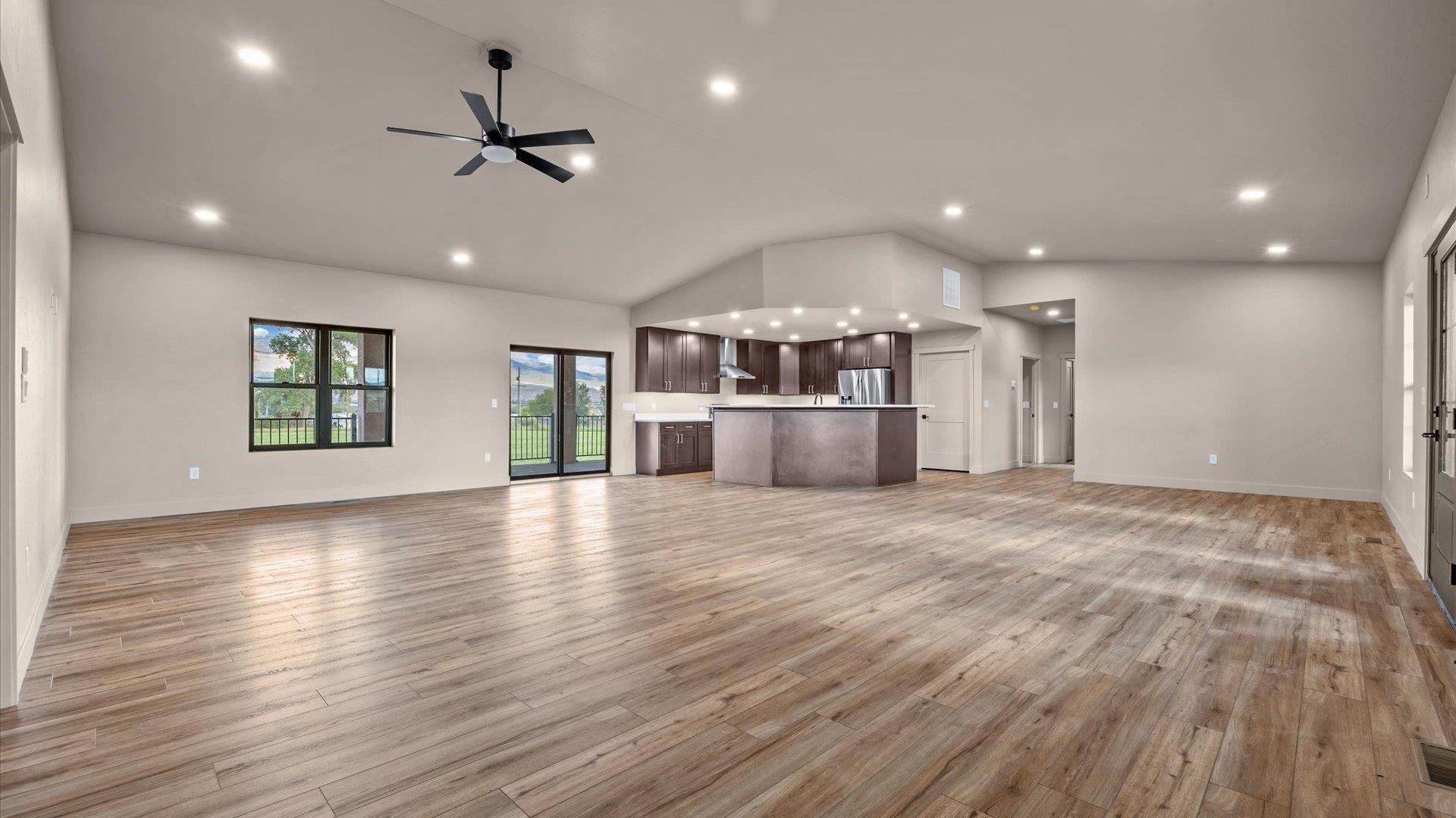3428 Front Street Property Photo 5