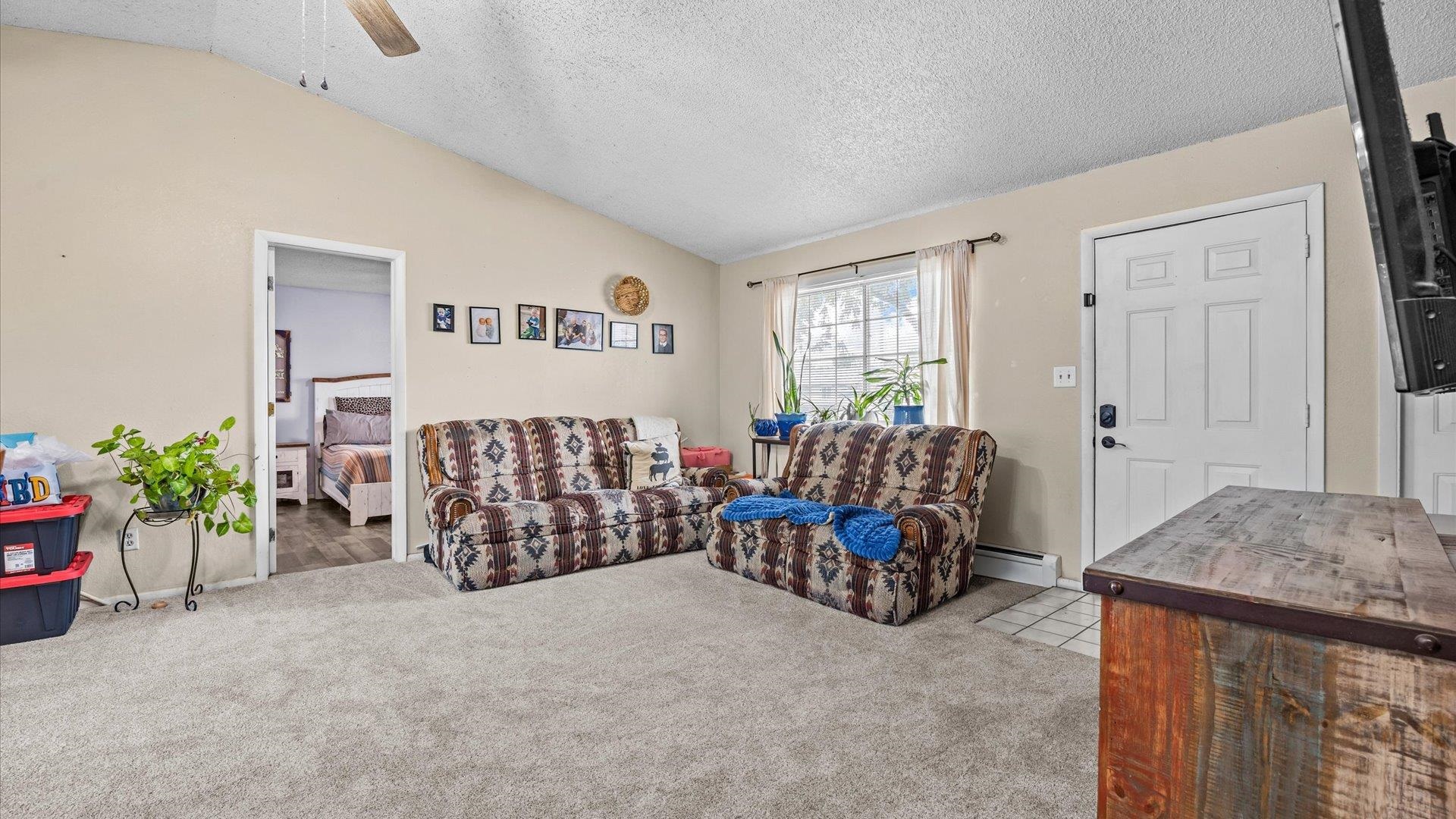 467 N Grandby Court Property Photo 3