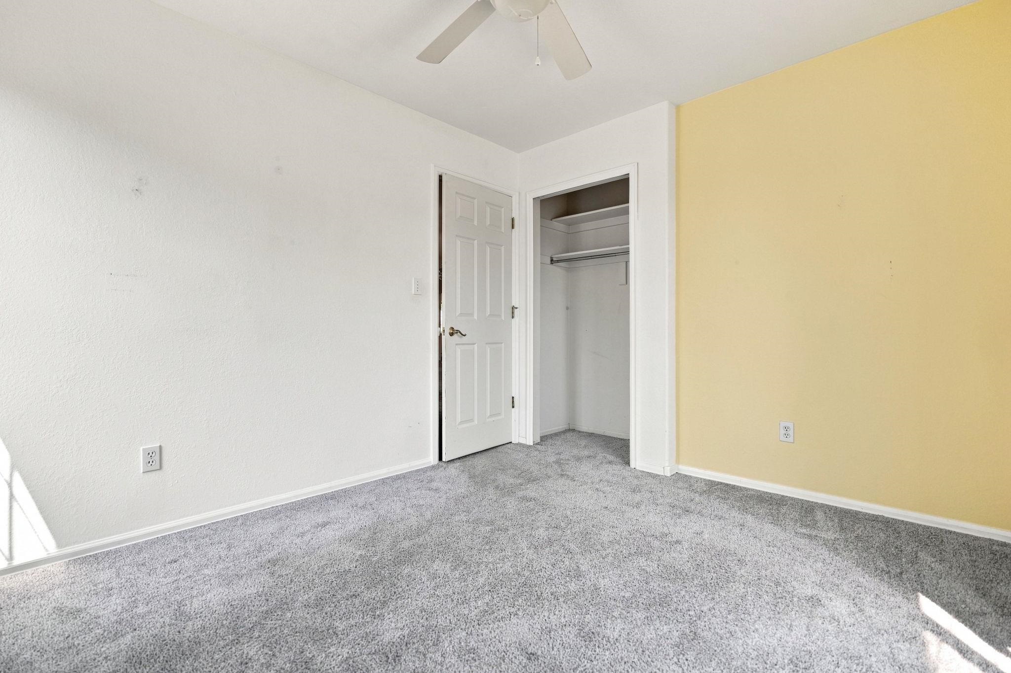 269 E Hanover Circle Property Photo 9