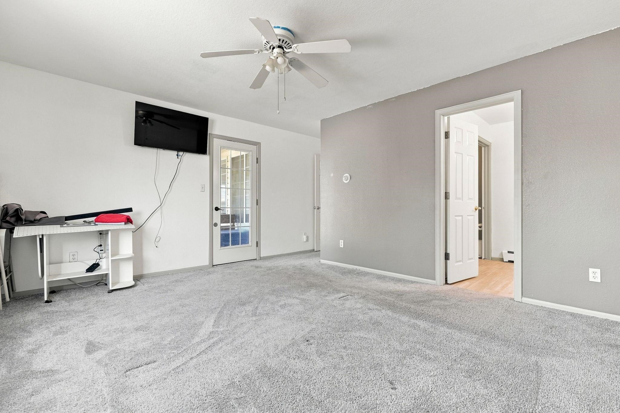 269 E Hanover Circle Property Photo 20