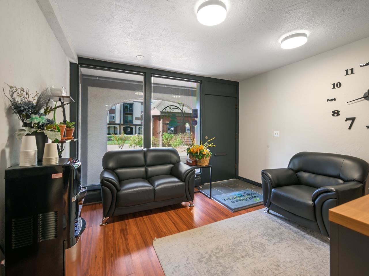 3154 Lakeside Drive Property Photo 3