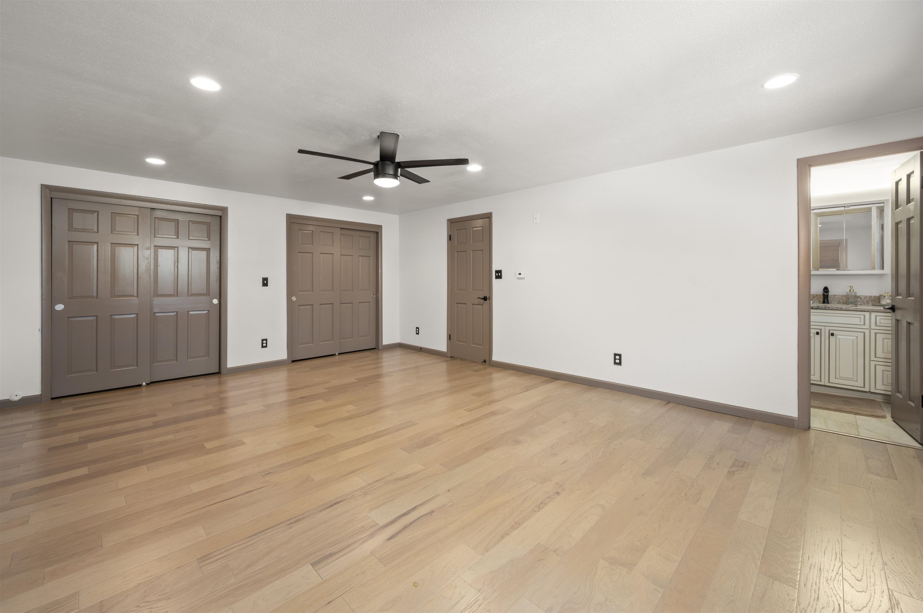 547 W Greenwood Drive Property Photo 13
