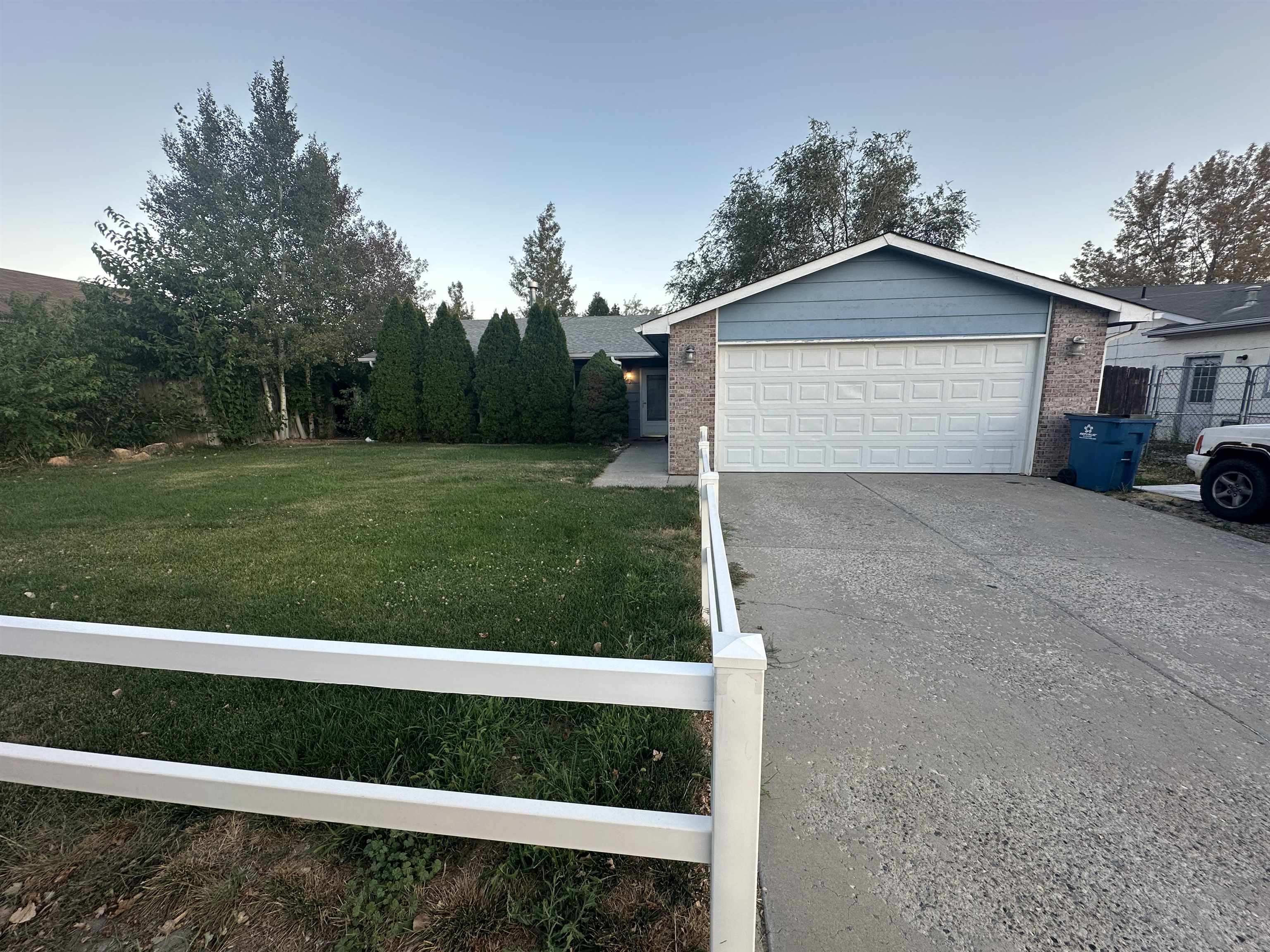2995 Bret Drive Property Photo 1