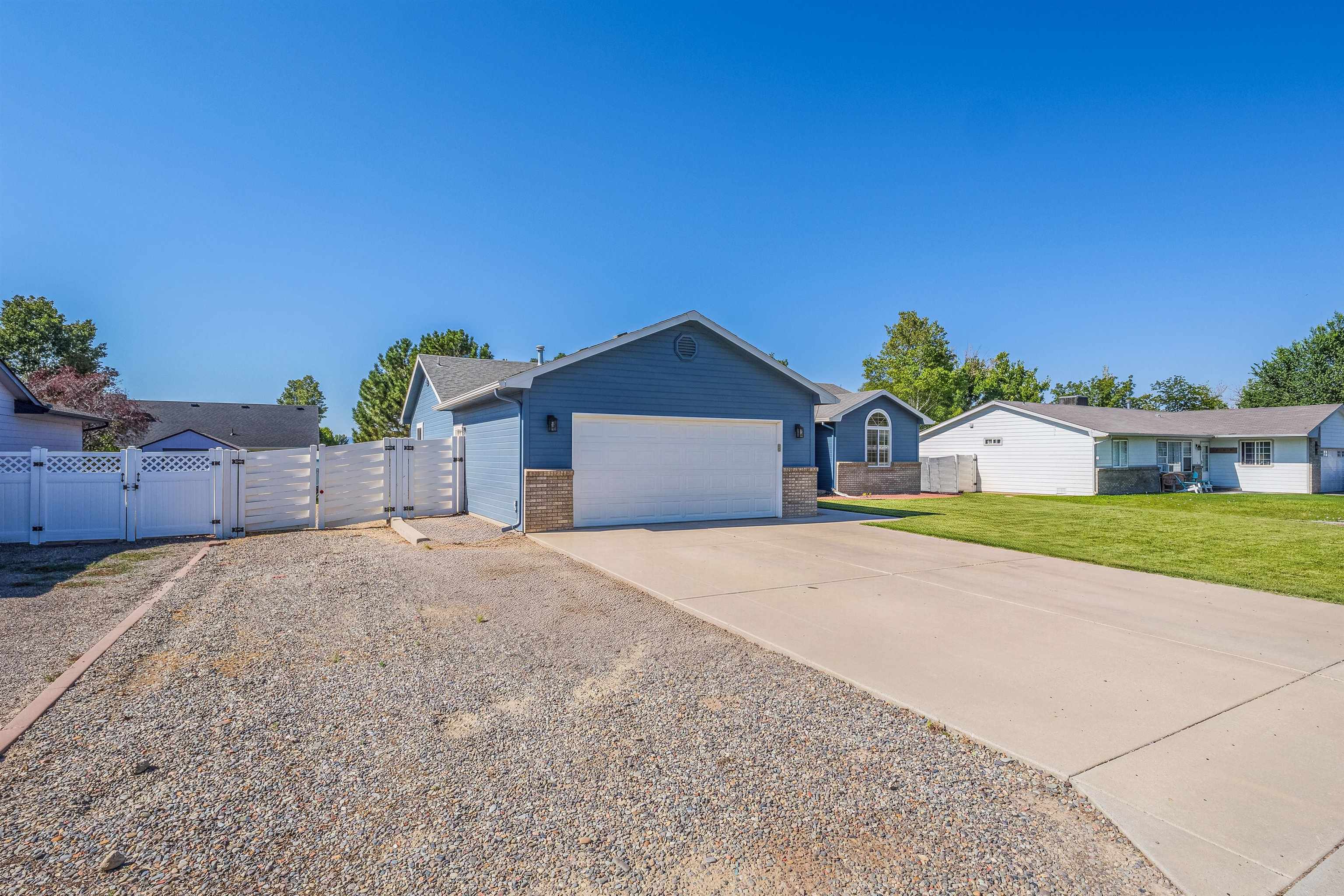 3053 Bookcliff Avenue Property Photo 2