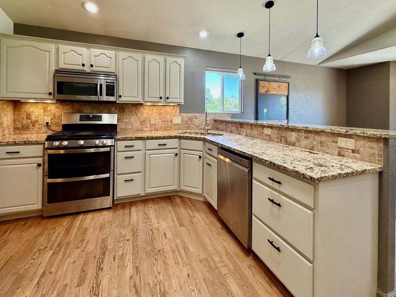 2810 Grand View Circle Property Photo 6