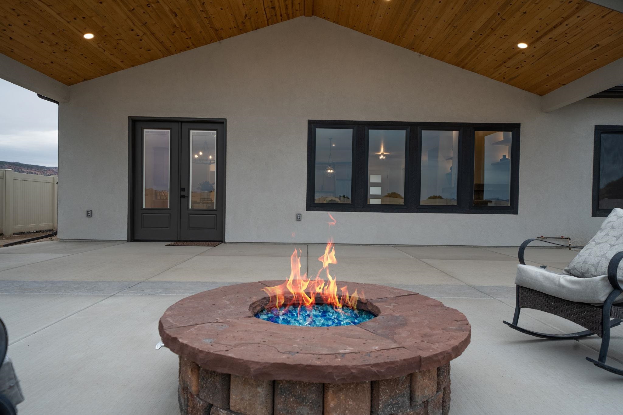 1018 Lone Tree Court Property Photo 4