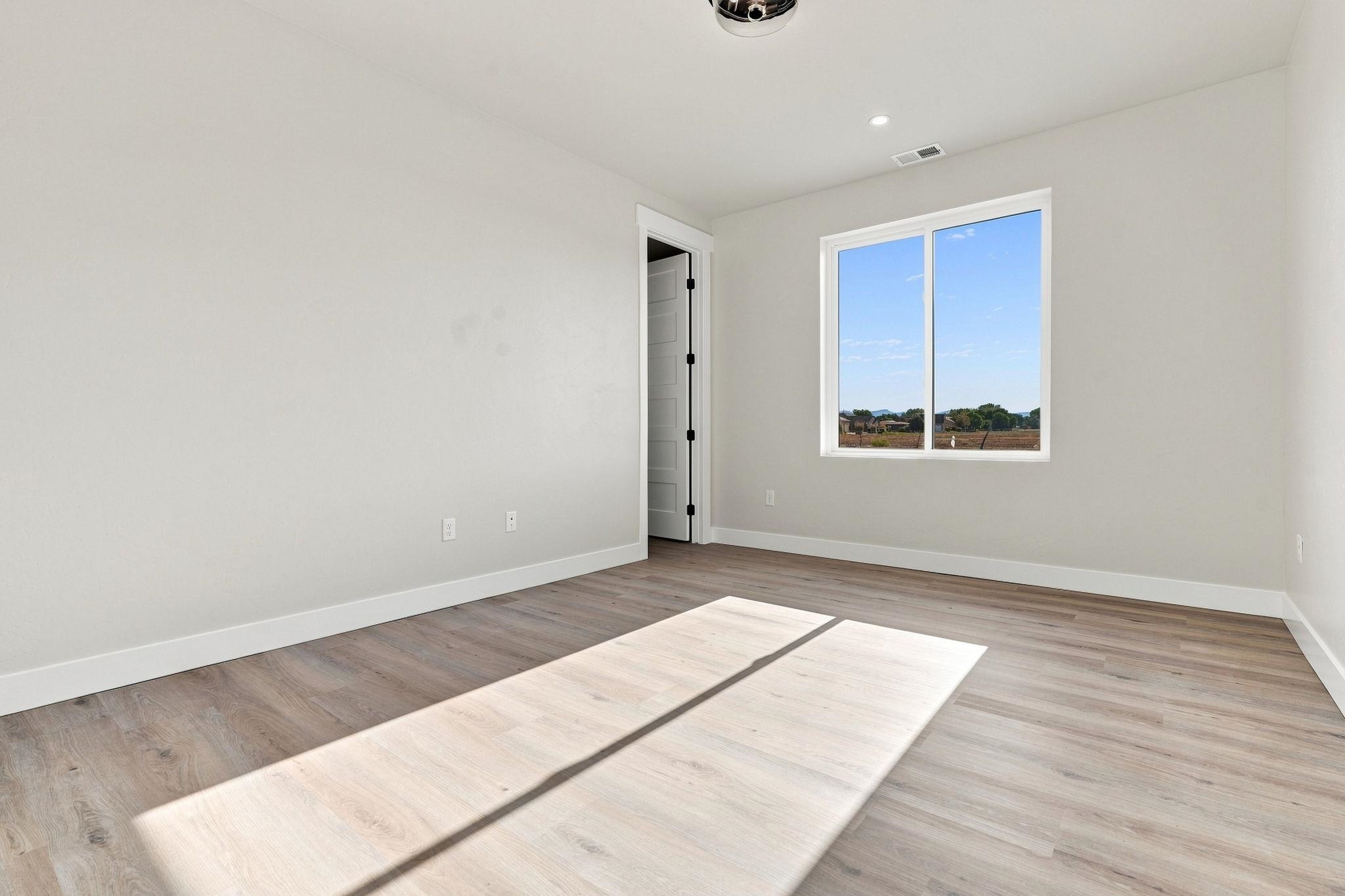 1018 Lone Tree Court Property Photo 19