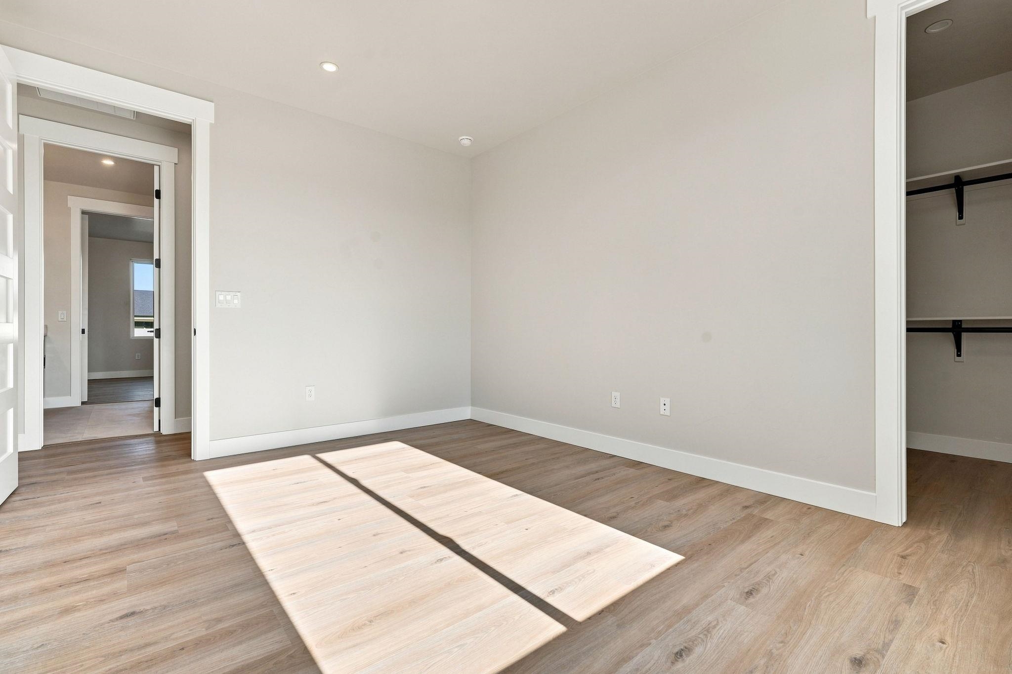 1018 Lone Tree Court Property Photo 20