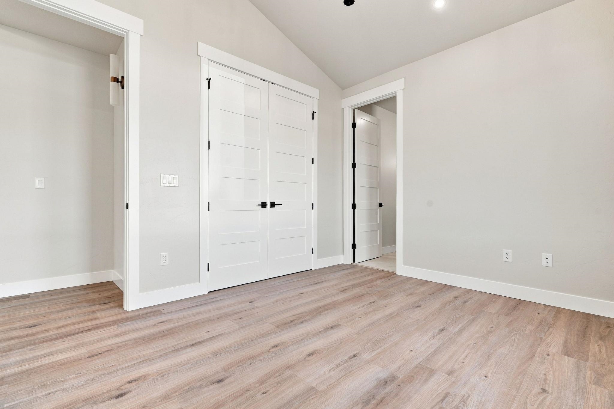1018 Lone Tree Court Property Photo 33
