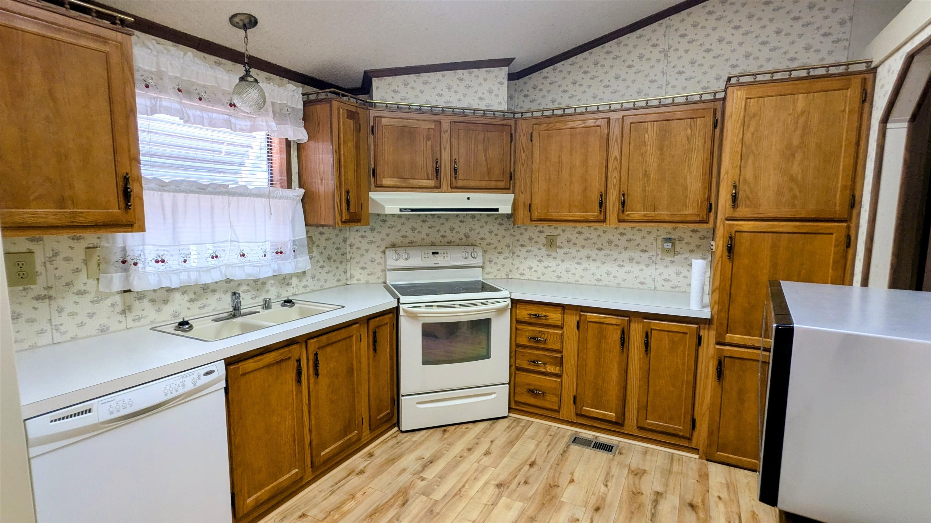 3781 Granada Drive Property Photo 11