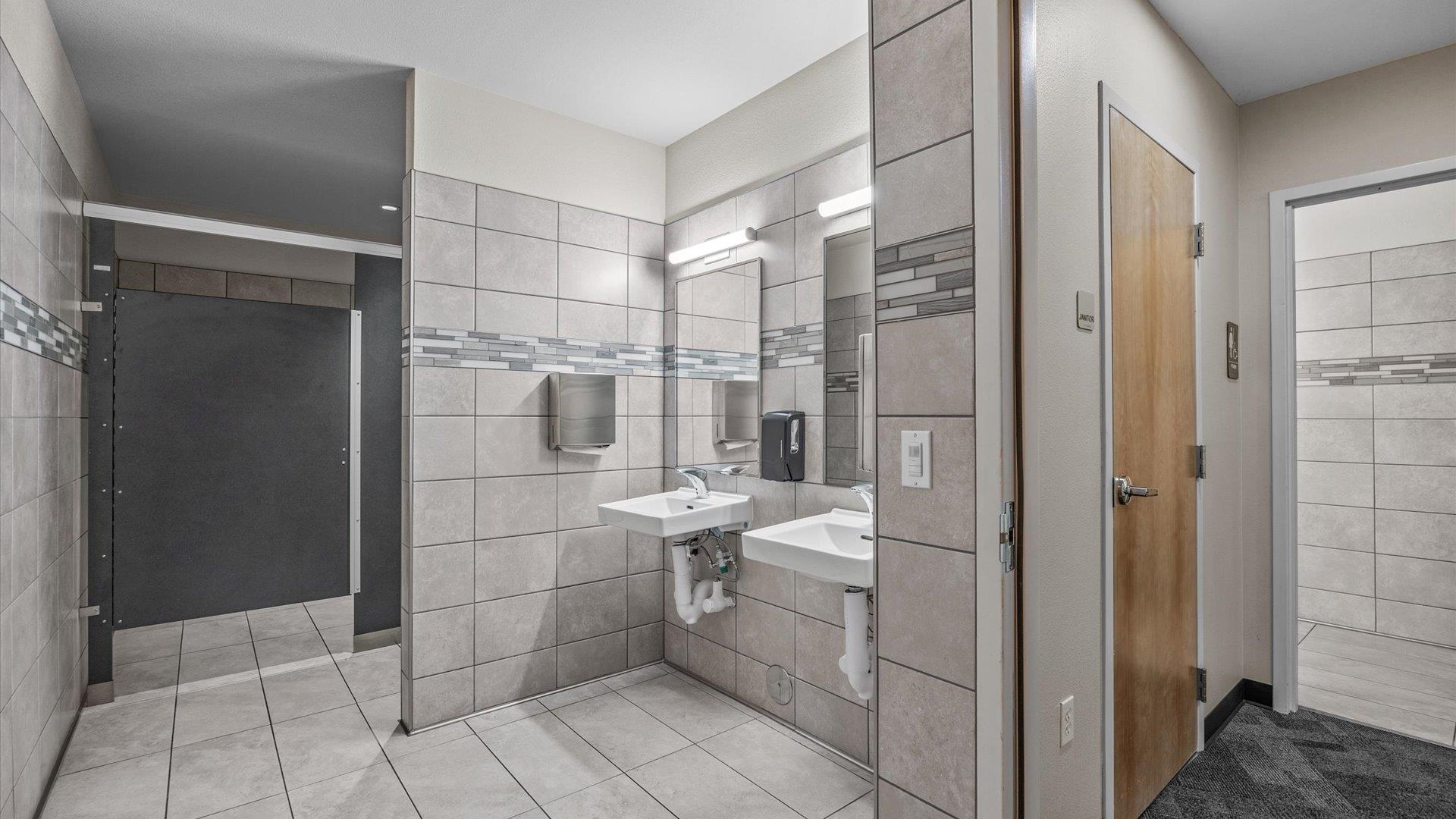 516 28 Road Property Photo 40