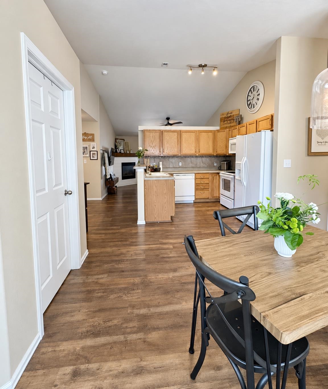 670 Alexia Court Property Photo 4