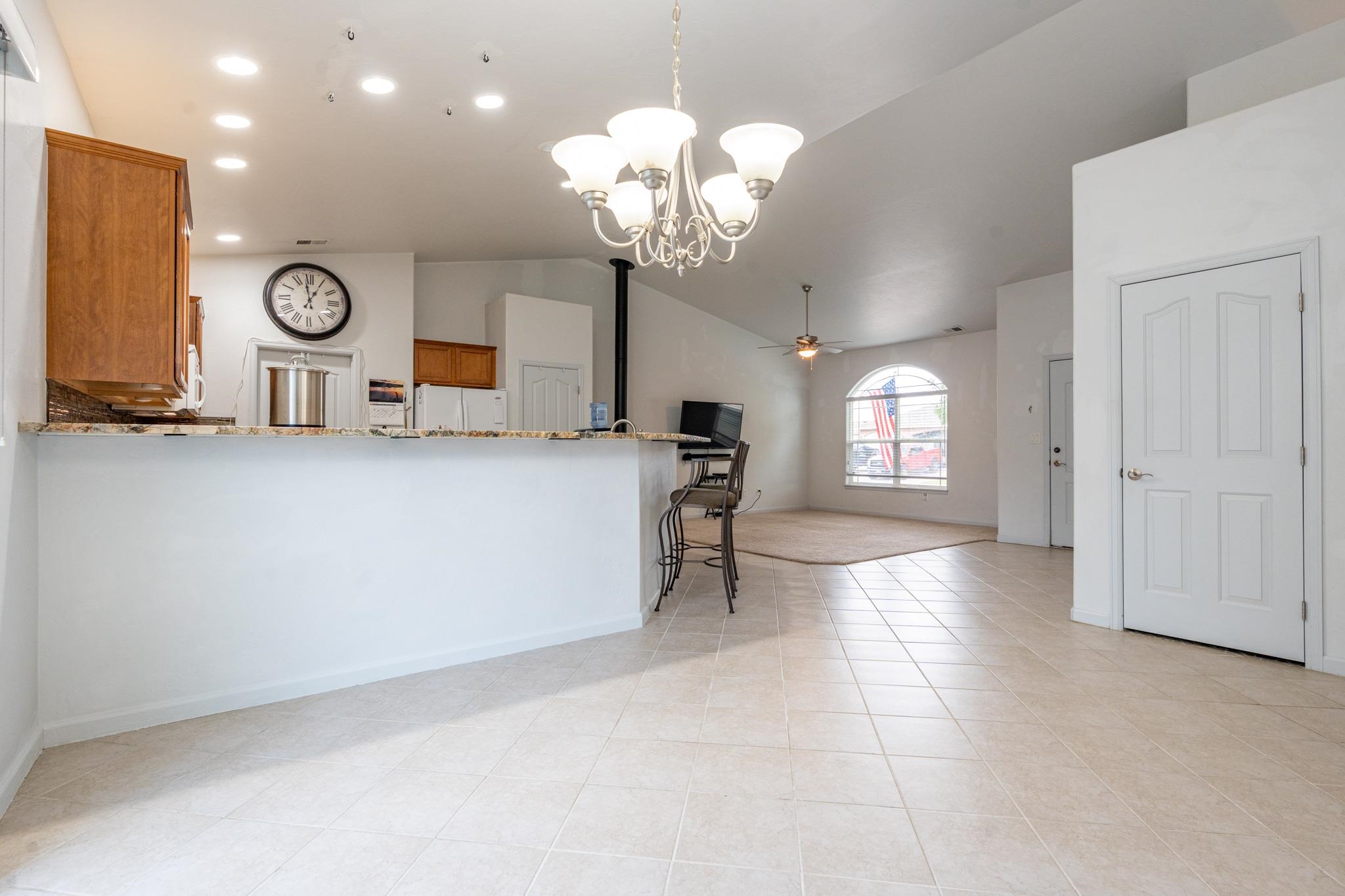 656 Huntington Road Property Photo 10