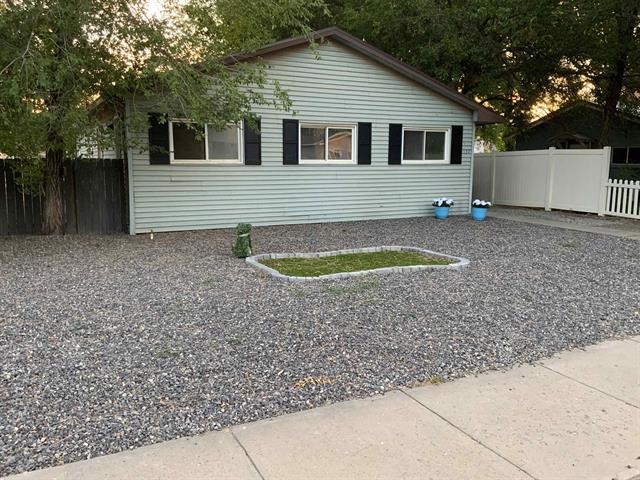 137 N Cherry Street Property Photo 2