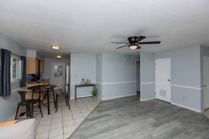 137 N Cherry Street Property Photo 9