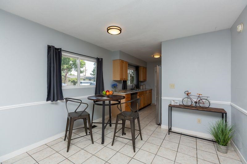 137 N Cherry Street Property Photo 11