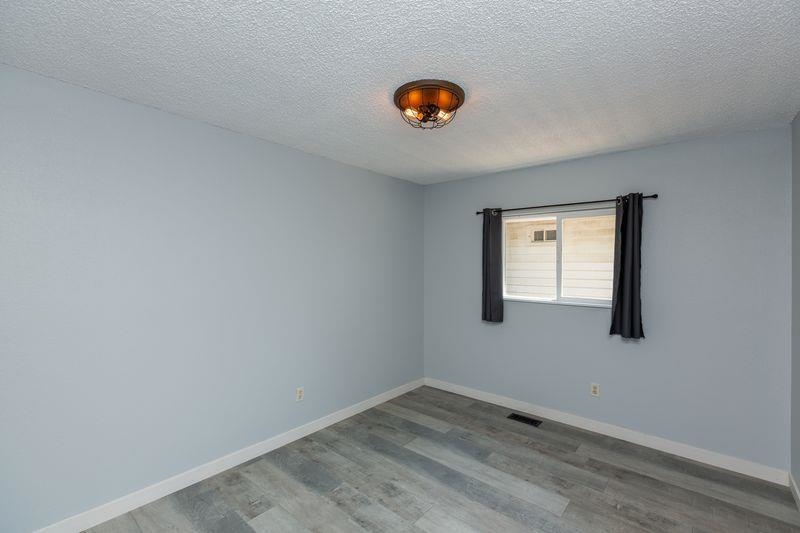 137 N Cherry Street Property Photo 24