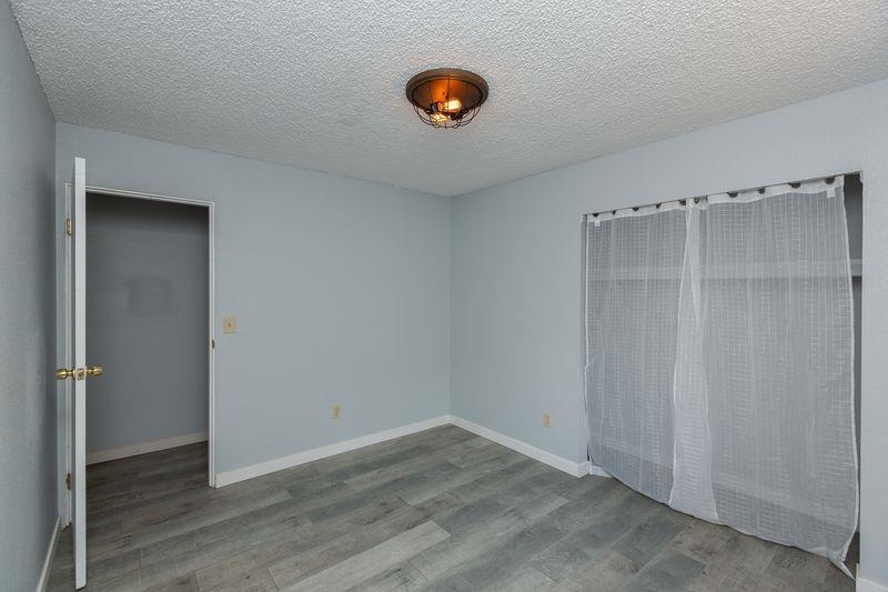 137 N Cherry Street Property Photo 31