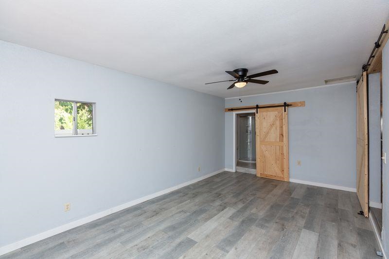 137 N Cherry Street Property Photo 38