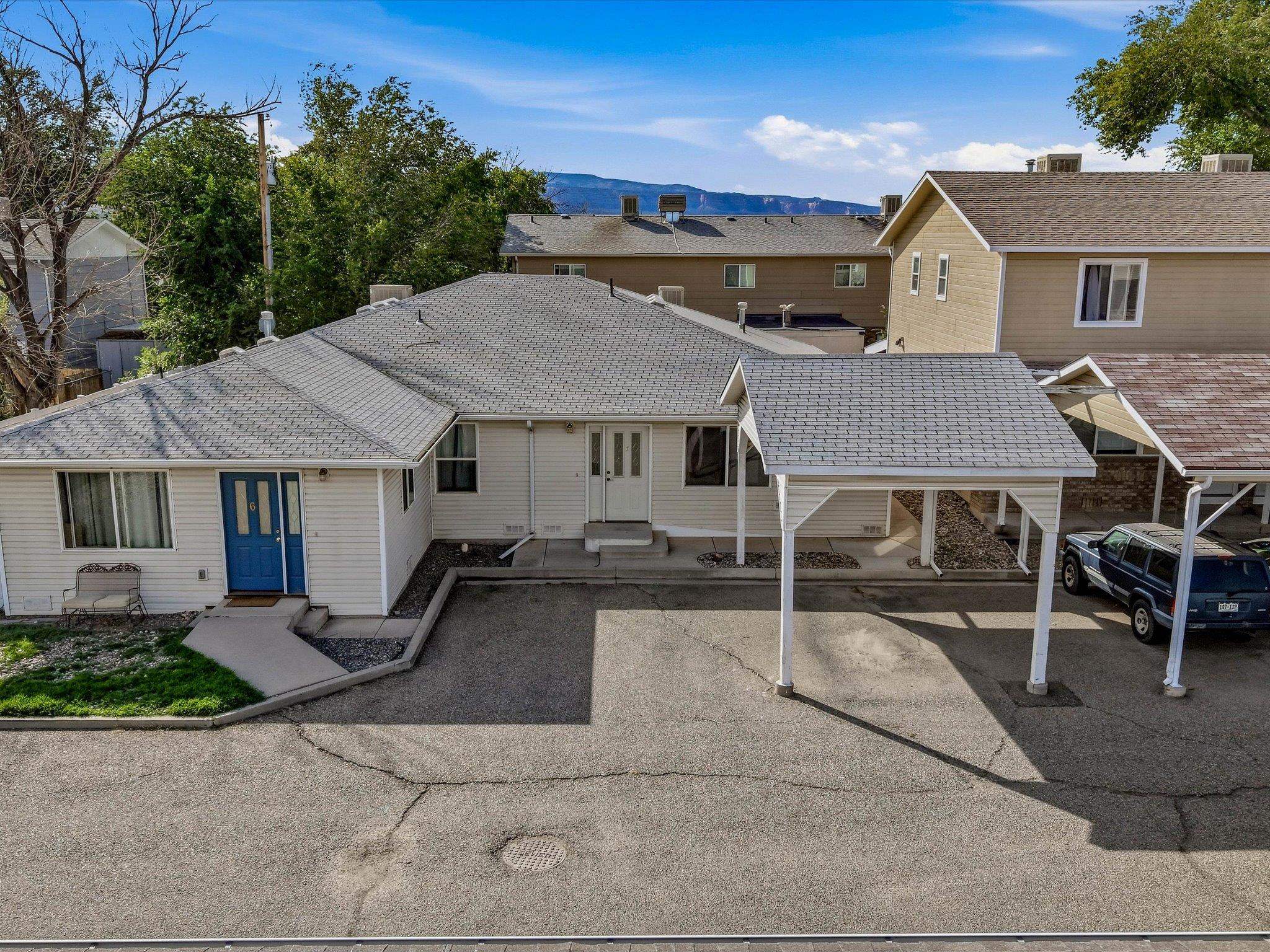 345 W Kennedy Avenue Property Photo 1