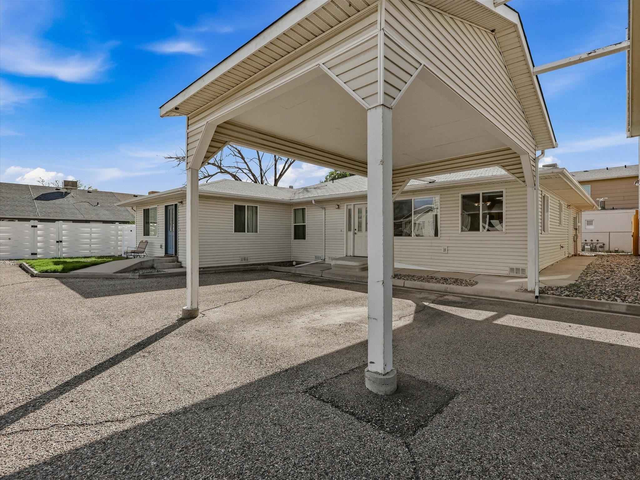 345 W Kennedy Avenue Property Photo 6