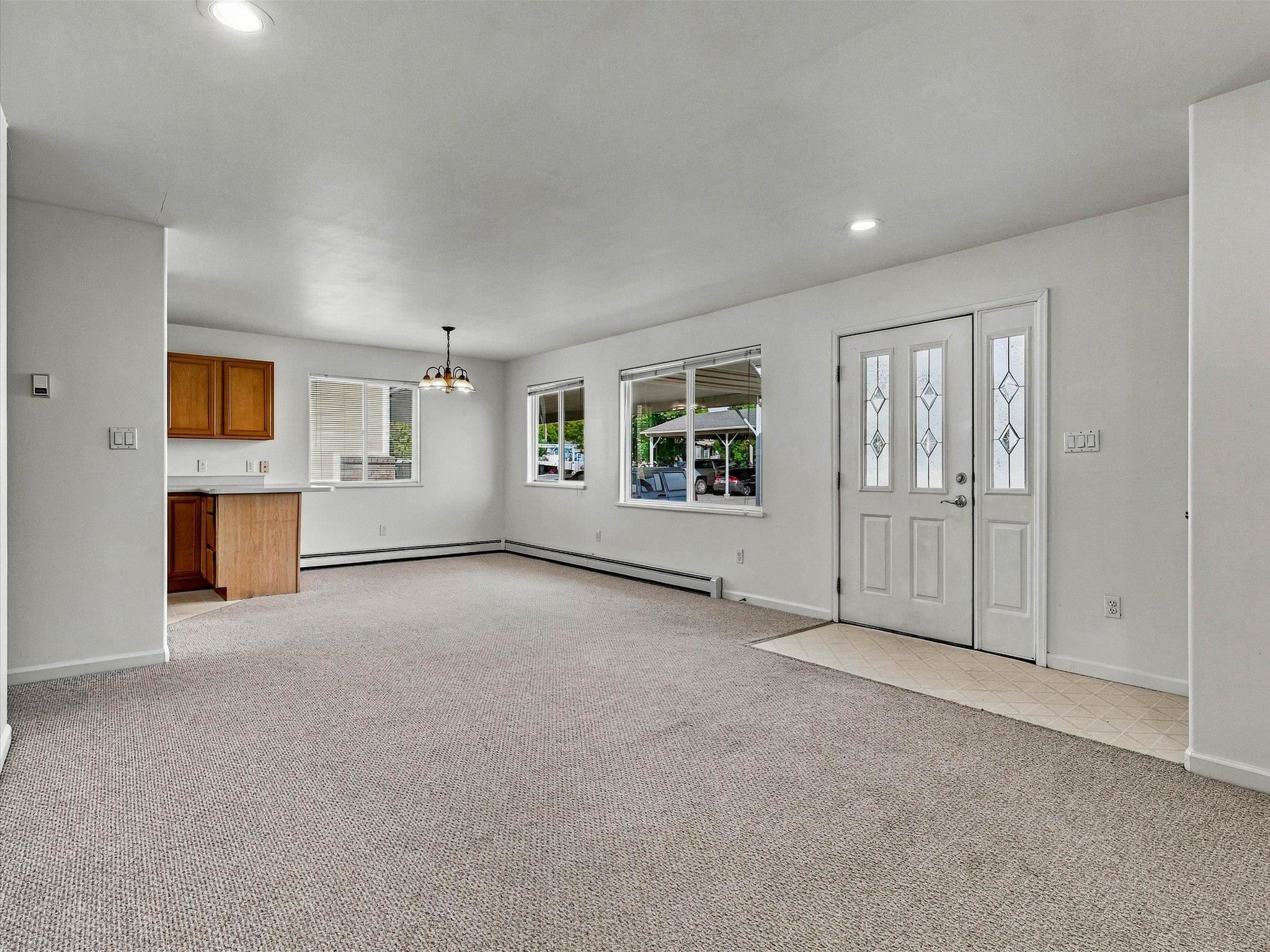 345 W Kennedy Avenue Property Photo 10