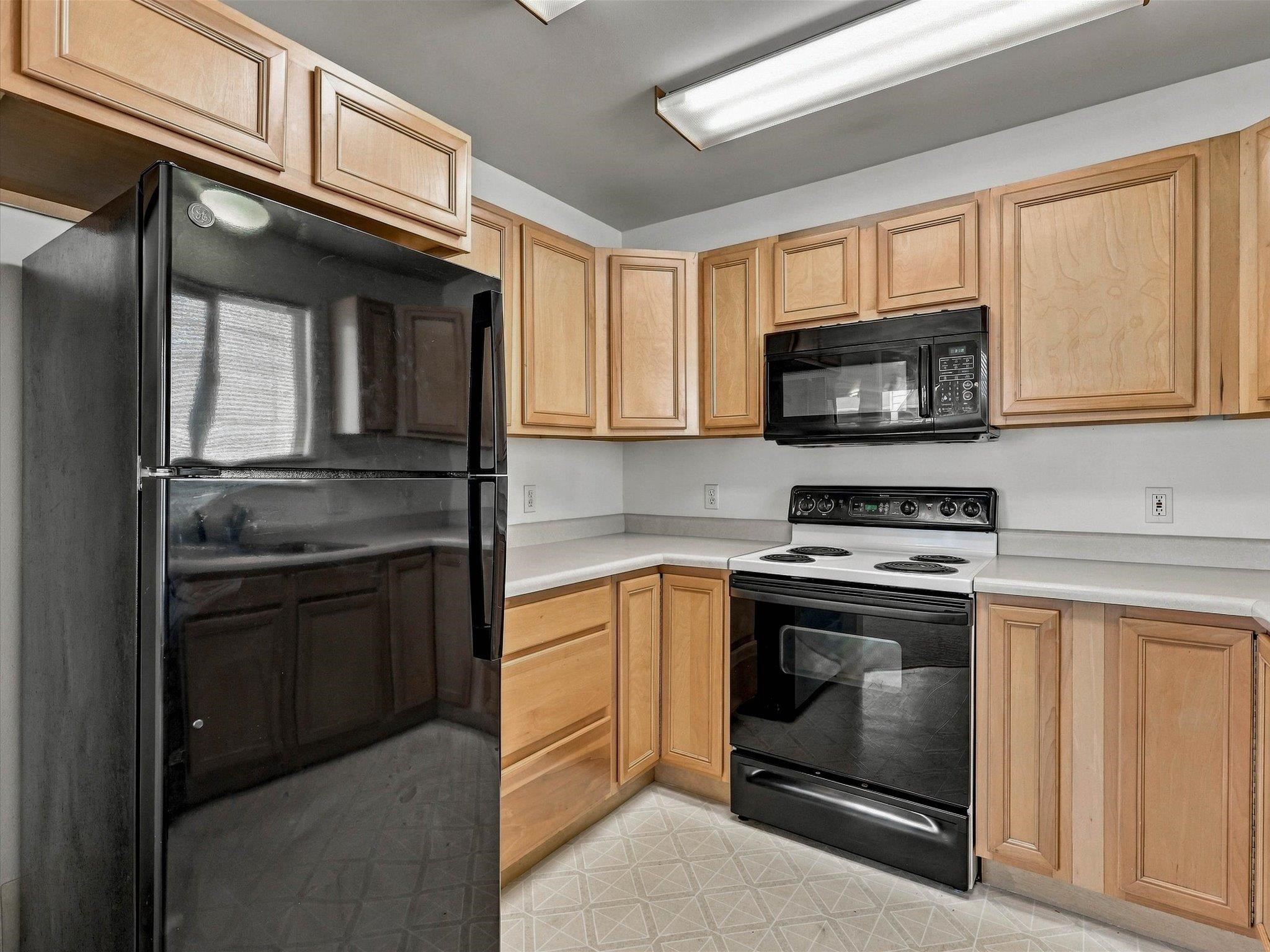 345 W Kennedy Avenue Property Photo 14