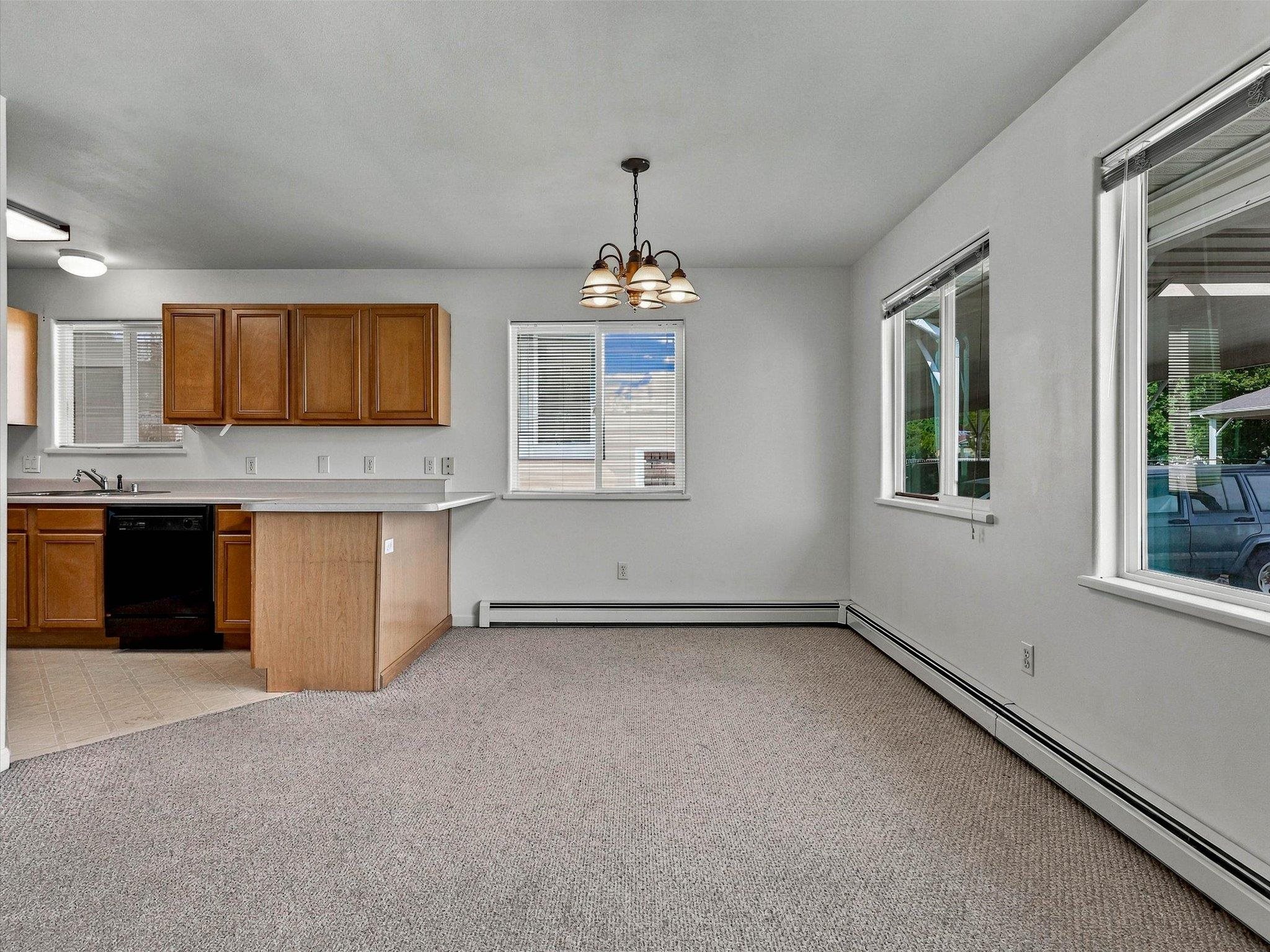 345 W Kennedy Avenue Property Photo 16
