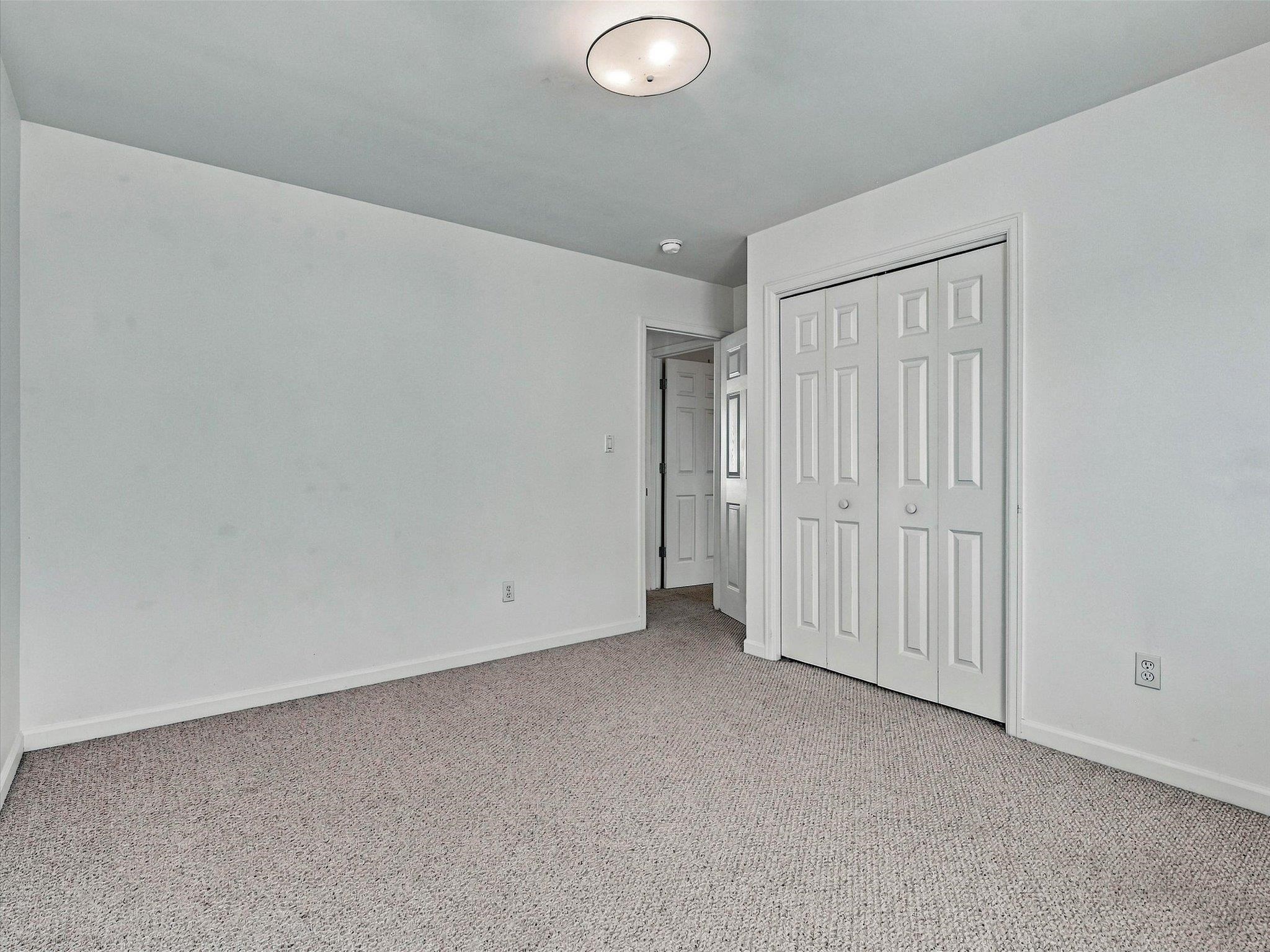 345 W Kennedy Avenue Property Photo 23