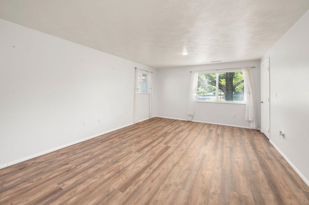 702 Galaxy Drive Property Photo 23