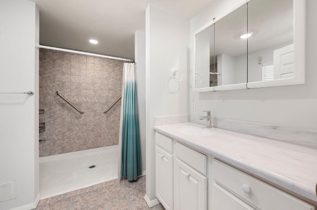 702 Galaxy Drive Property Photo 25
